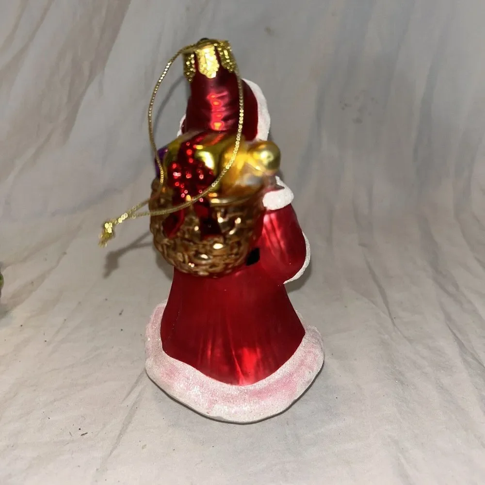 Vintage K Mart Holiday Treasure Glossy Santa 2004 Glass Tree Ornament 5.5